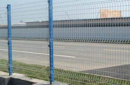 高速公路護欄網.jpg 高速公路護欄網.jpg